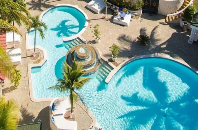 Lifestyle Crown Residence Suites pool